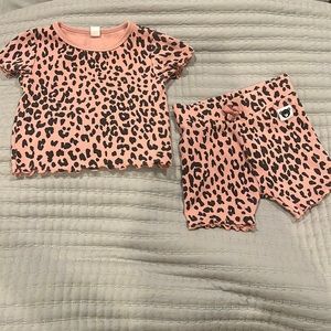 Excellent Condition Hux Baby Leopard Ribbed Girls short and shirt set